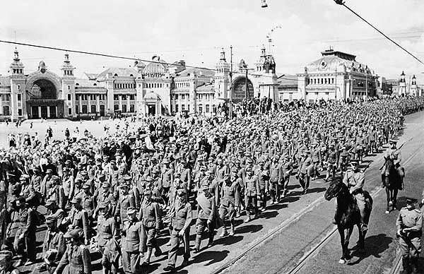 German POW's marched through Moscow in 1944